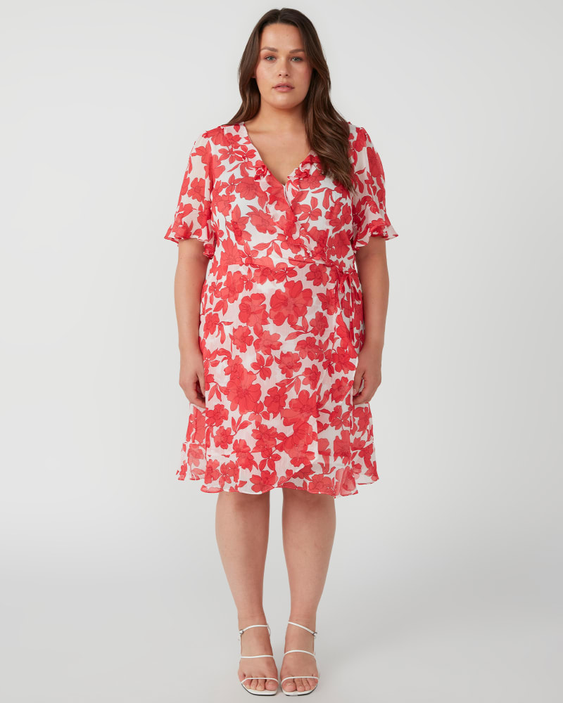 Front of a model wearing a size 24W Poppy Essence Mini Dress in Milk/Geranium by Estelle. | dia_product_style_image_id:349591